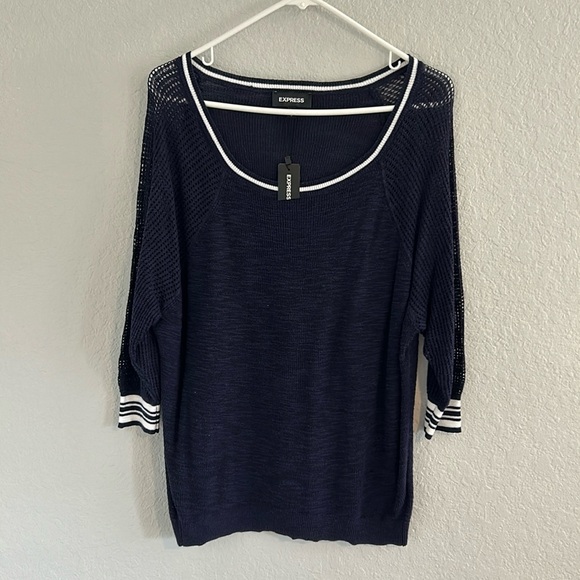 Netted sleeve light weight top - Picture 1 of 7